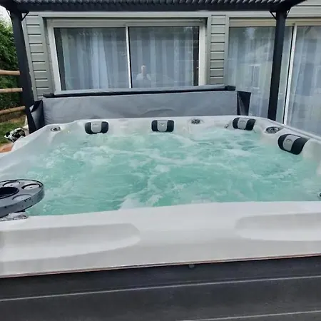 De La Mare Aux Chevres