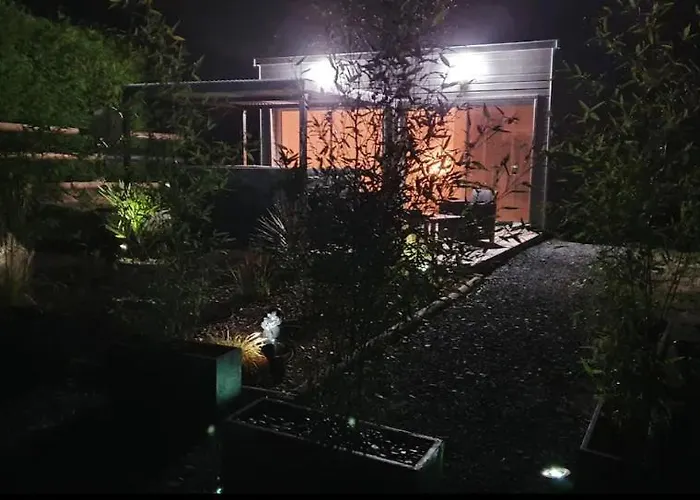 De La Mare Aux Chevres